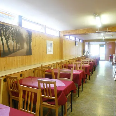 Kensal Green Backpackers 2-3